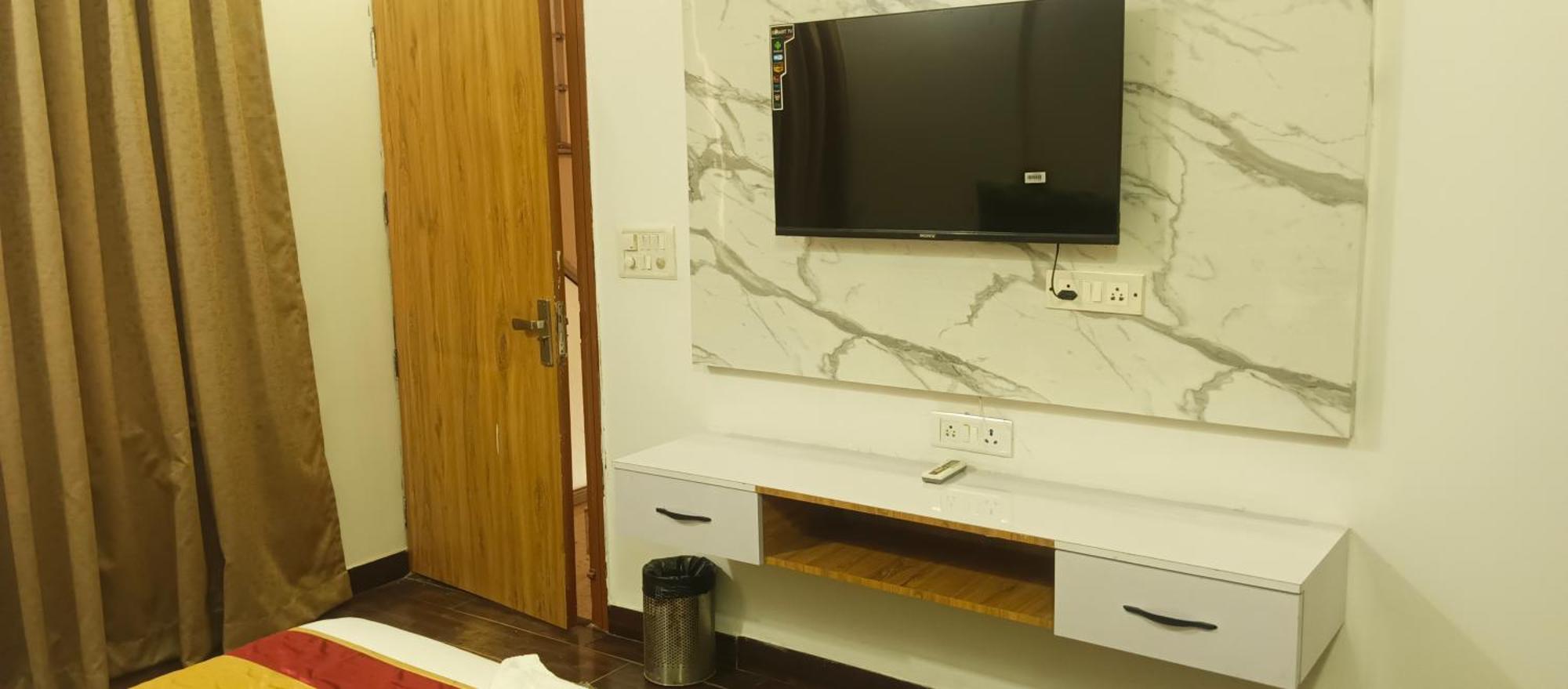 Hotel Elite Sector 45 I Gurgaon Central I Couple Friendly Zewnętrze zdjęcie