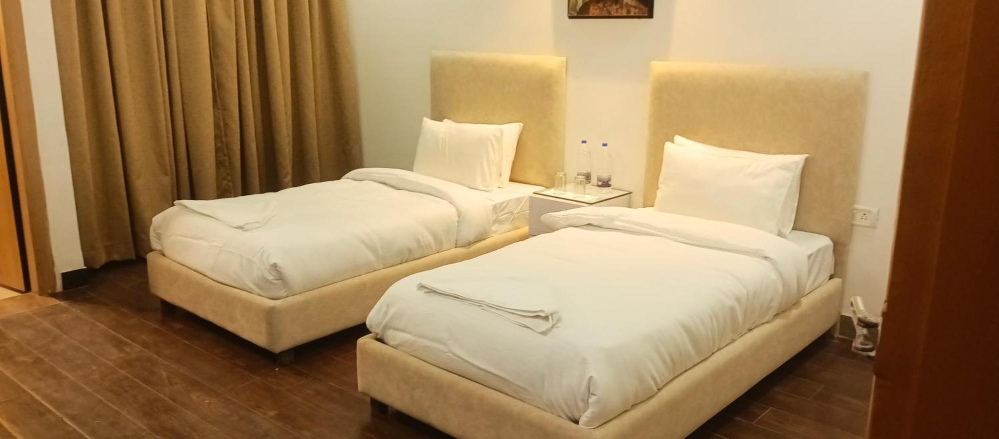 Hotel Elite Sector 45 I Gurgaon Central I Couple Friendly Zewnętrze zdjęcie