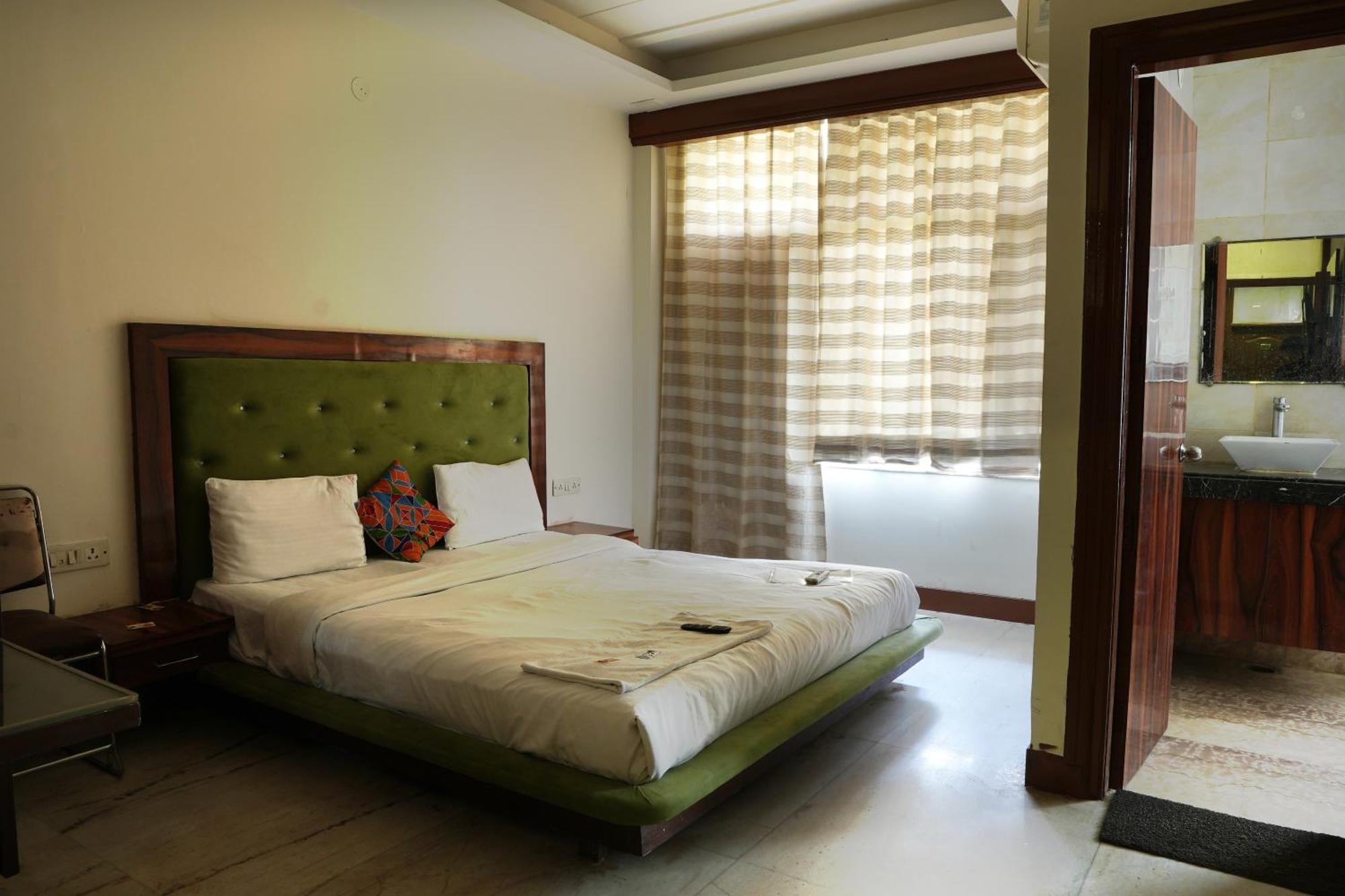 Hotel Elite Sector 45 I Gurgaon Central I Couple Friendly Zewnętrze zdjęcie