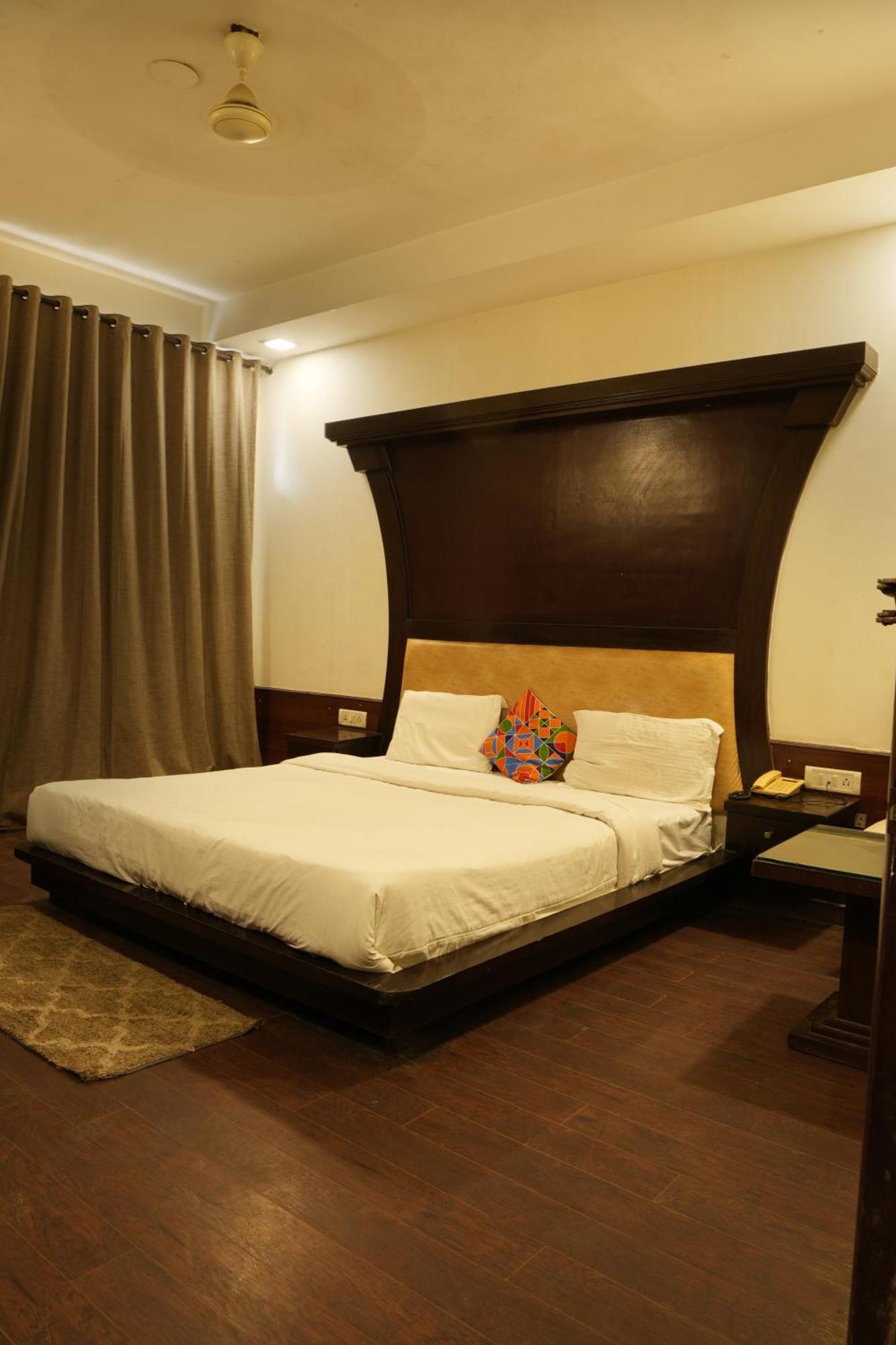 Hotel Elite Sector 45 I Gurgaon Central I Couple Friendly Zewnętrze zdjęcie
