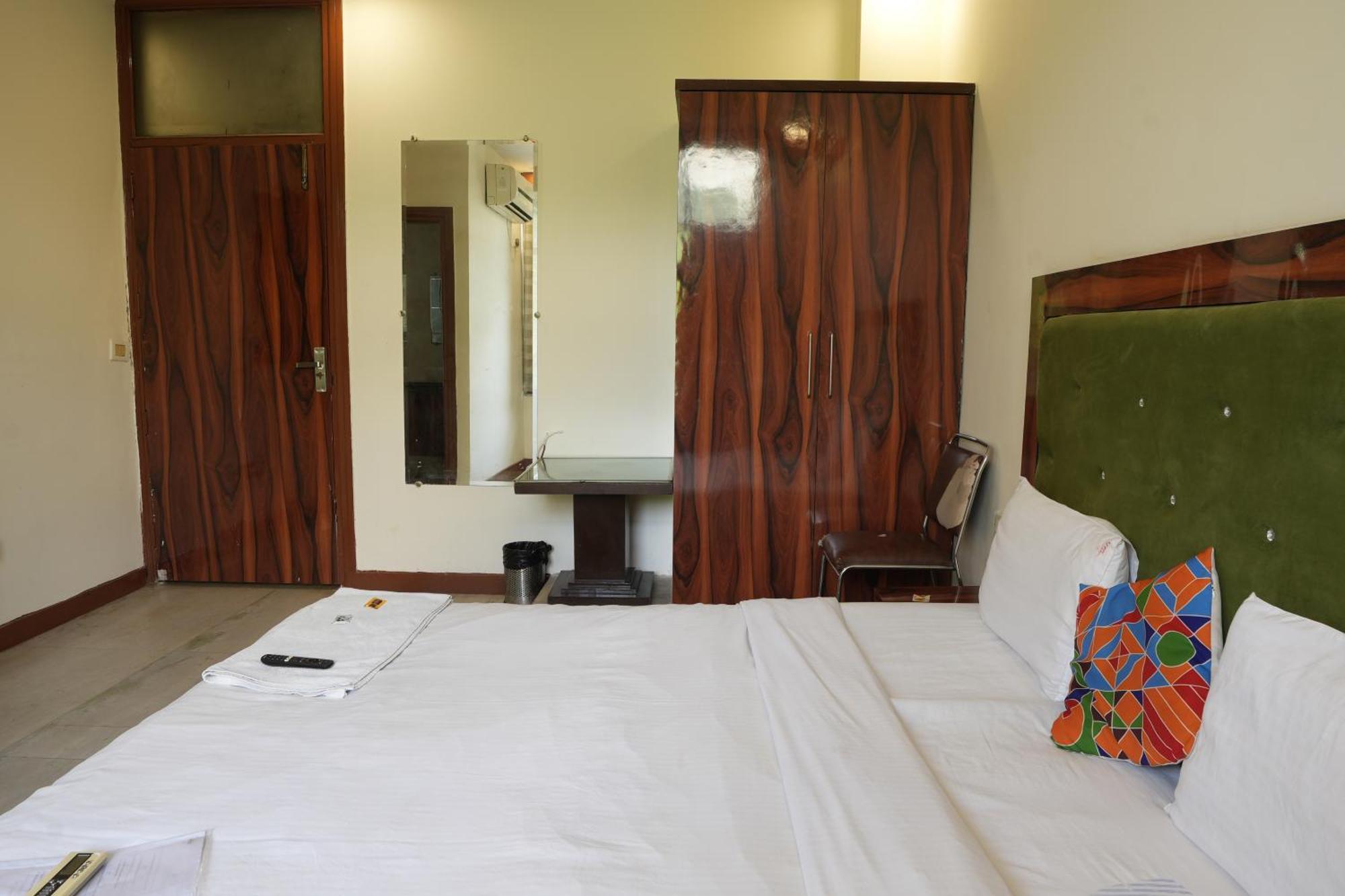Hotel Elite Sector 45 I Gurgaon Central I Couple Friendly Zewnętrze zdjęcie