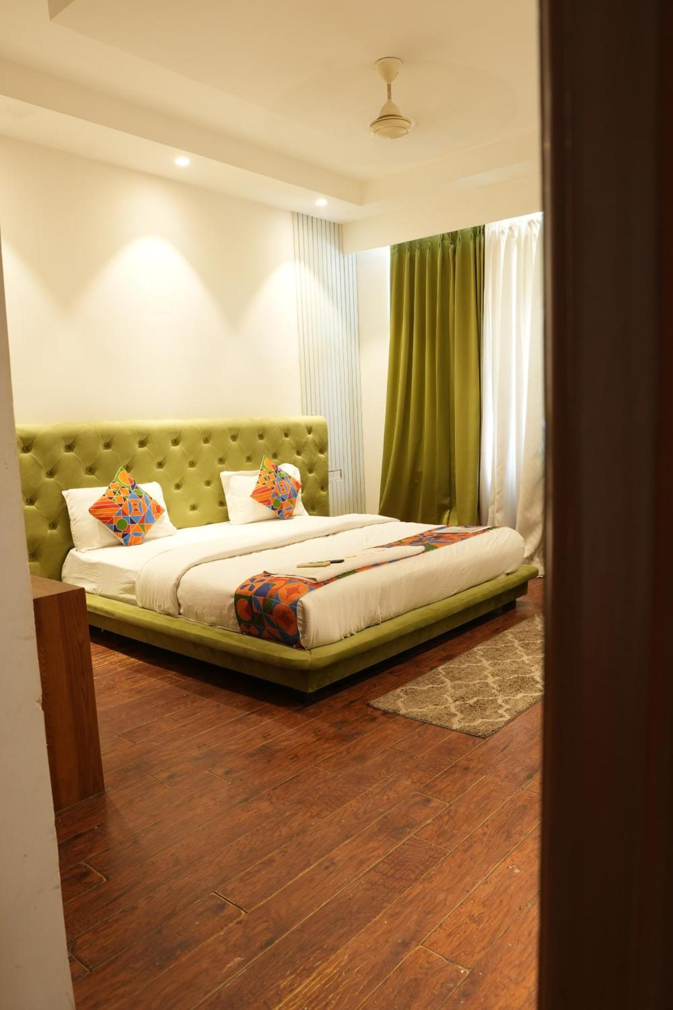 Hotel Elite Sector 45 I Gurgaon Central I Couple Friendly Zewnętrze zdjęcie