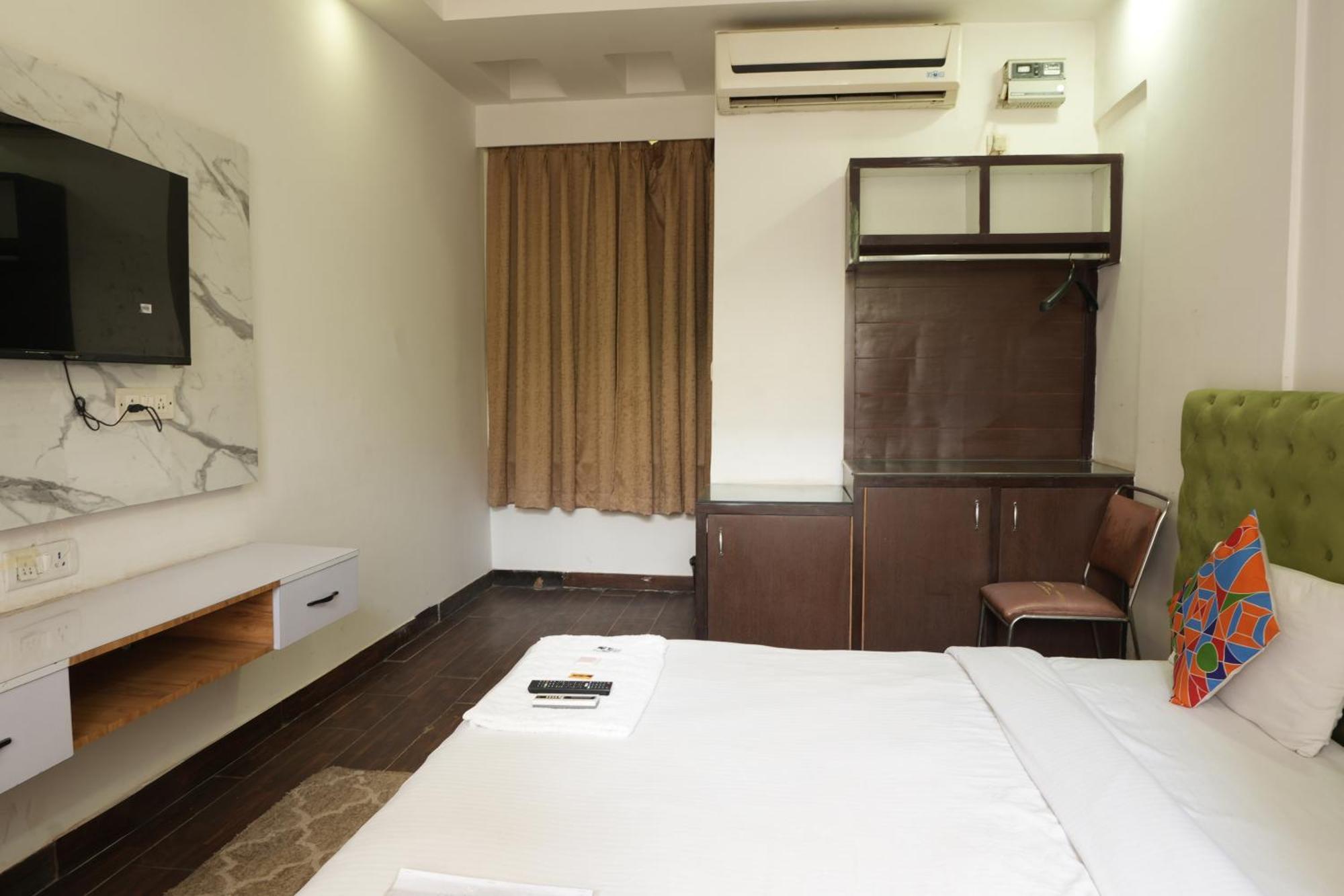 Hotel Elite Sector 45 I Gurgaon Central I Couple Friendly Zewnętrze zdjęcie