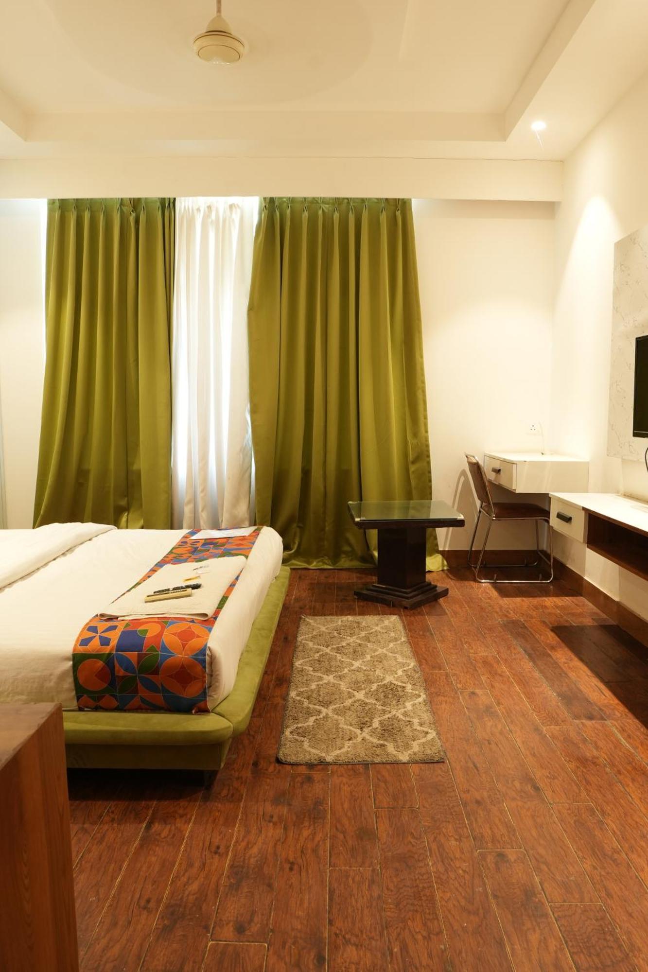 Hotel Elite Sector 45 I Gurgaon Central I Couple Friendly Zewnętrze zdjęcie