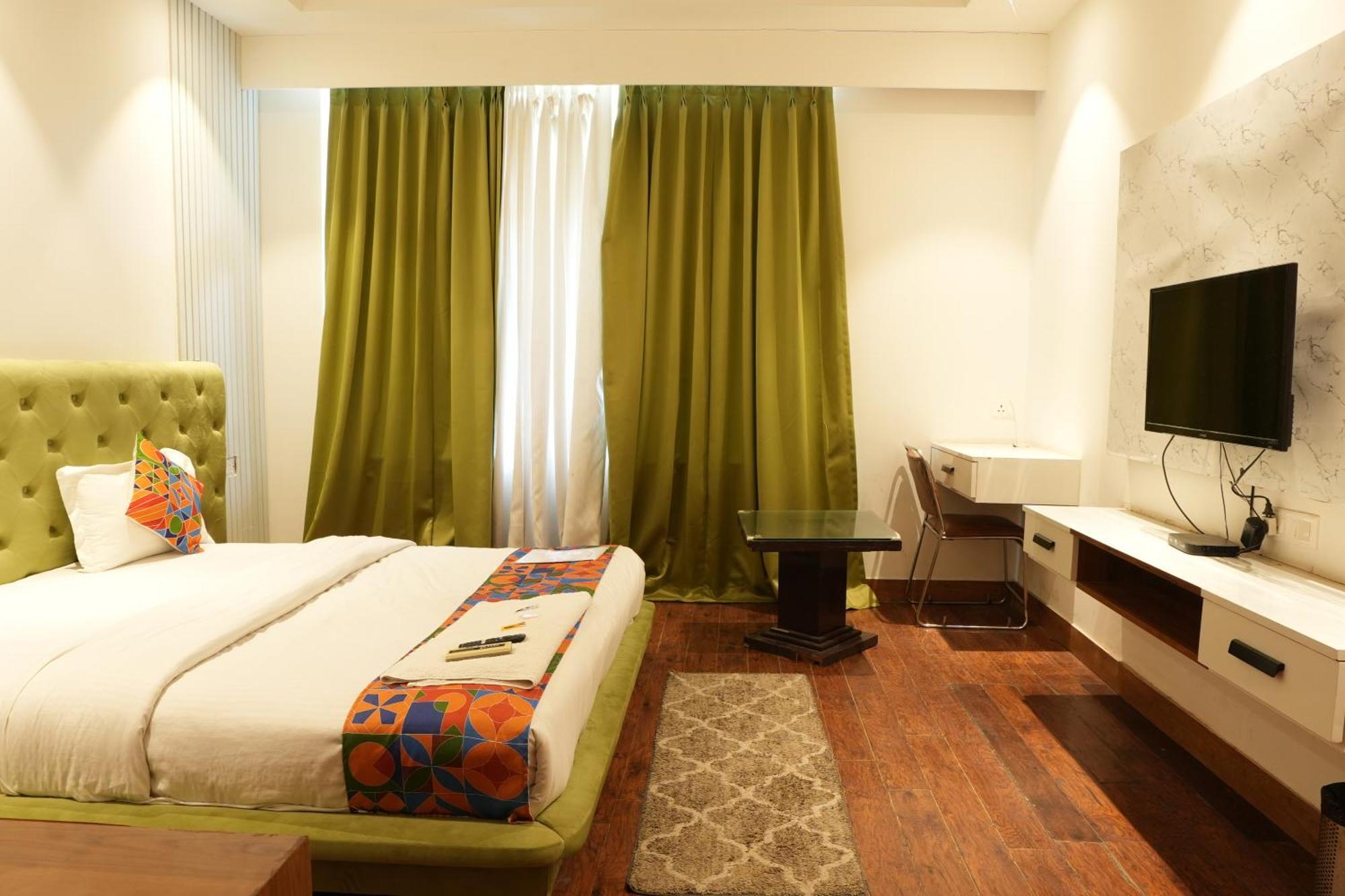 Hotel Elite Sector 45 I Gurgaon Central I Couple Friendly Zewnętrze zdjęcie